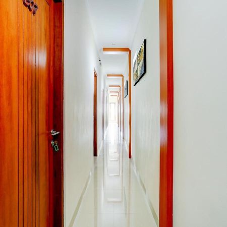 Super Oyo Capital O 90291 Vin Stay Petanu Pesanggaran Exterior foto